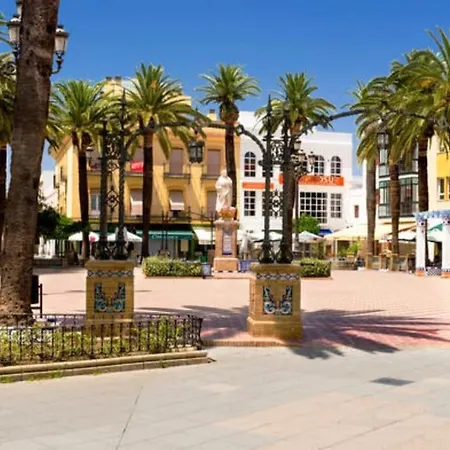 Centro De Ayamonte. Junto Al Rio Guadiana Y Nuevo Puerto Deportivo. * Ayamonte