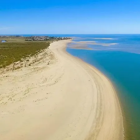 Centro De Ayamonte. Junto Al Rio Guadiana Y Nuevo Puerto Deportivo. *