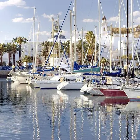 Centro De Ayamonte. Junto Al Rio Guadiana Y Nuevo Puerto Deportivo.